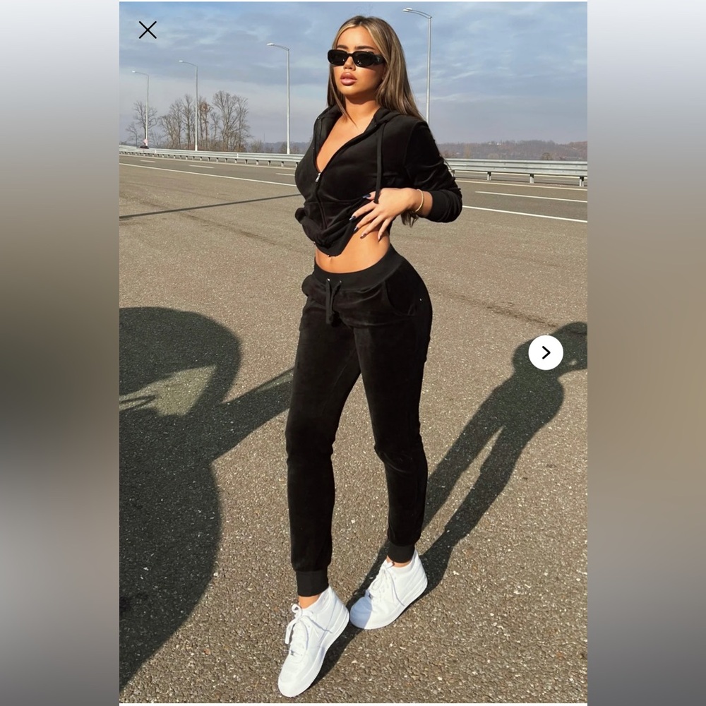 Women's velour lounge set - black